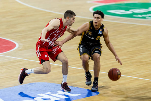 赛的敏锐判 赛的敏锐判